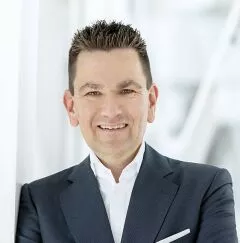 Dr. Stefan Breit