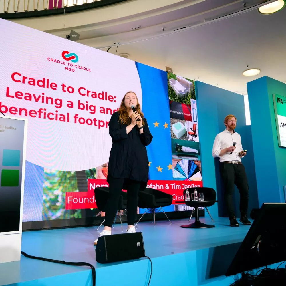 Stage Session: Reimagine Electronics. Circular by Design.