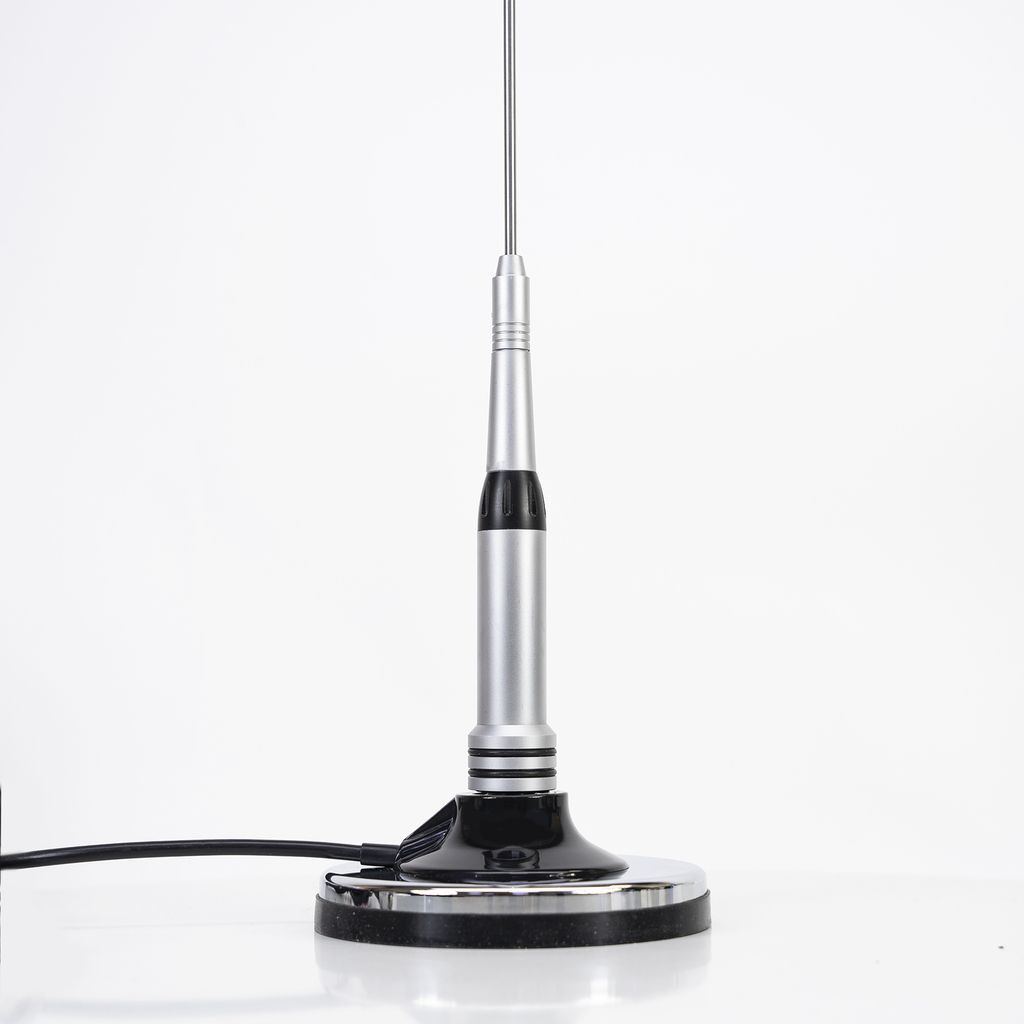 UHF antenna PNI UF400, 47 cm, 430-470 MHz, with magnetic base 120 mm